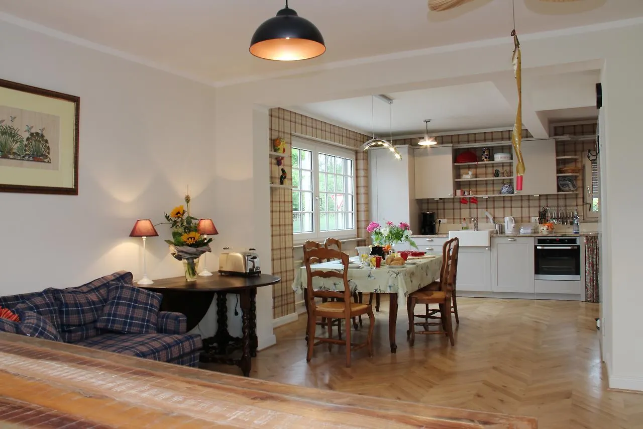 Annie'S Anker Apartment Bayreuth 0*,